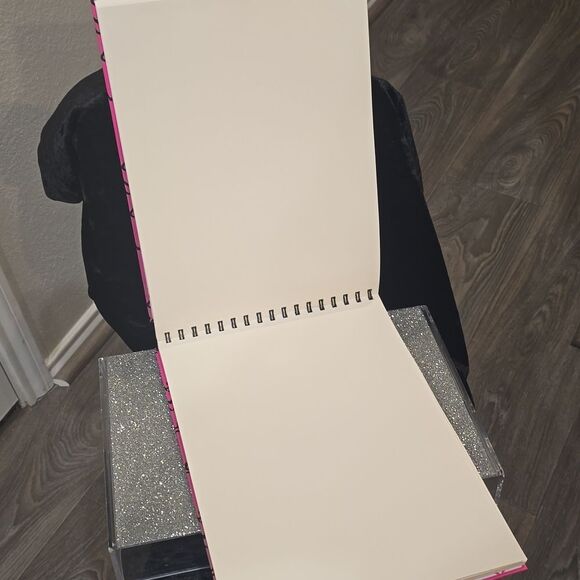 Juicy Couture Home Queen Of Creativity Logo Sketchbook - Picture 5 of 6